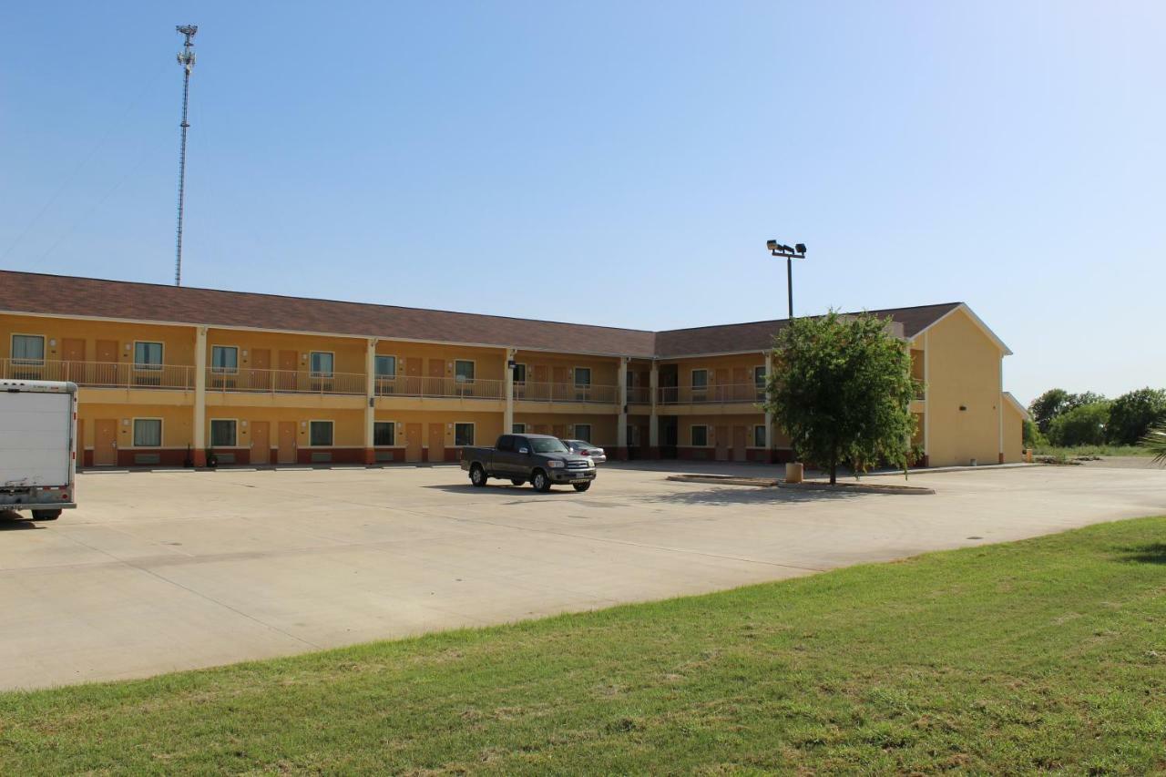 Horizon Inn & Suites Pearsall Eksteriør bilde